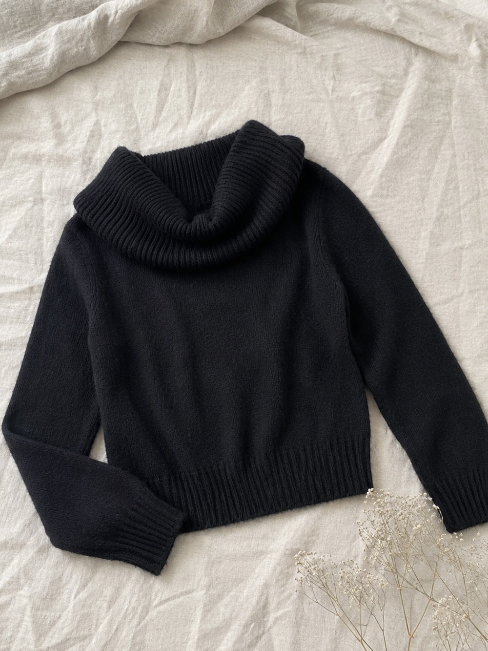 H&M Divided Black Off-Shoulder Ribbed Sweater - Picture 3 of 6